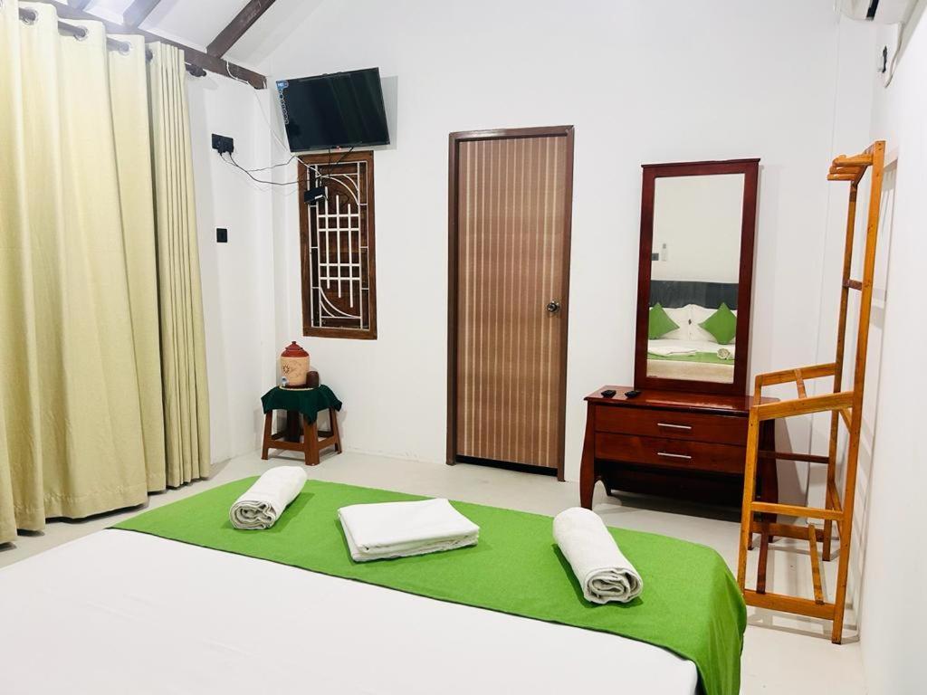 Palm Beach Resort Ceylon Джафна Екстериор снимка